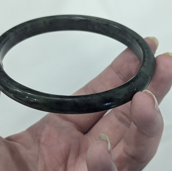 Vintage raw natural dark green agate bangle, apox 62mm - Picture 6 of 10